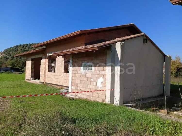 Villa in Vendita Ferentino Via Cartiera