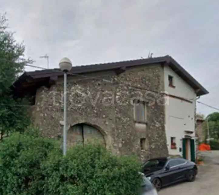 Casa Indipendente a Serle