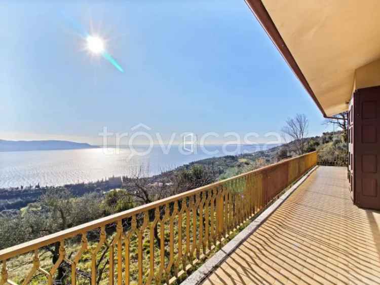 Villa con Vista Lago a Toscolano Maderno