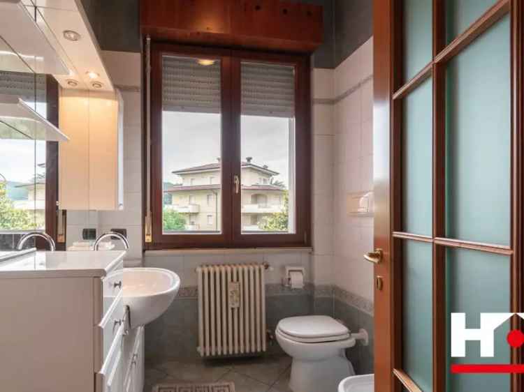 Villa Bifamiliare Concesio - Due Quadrilocali