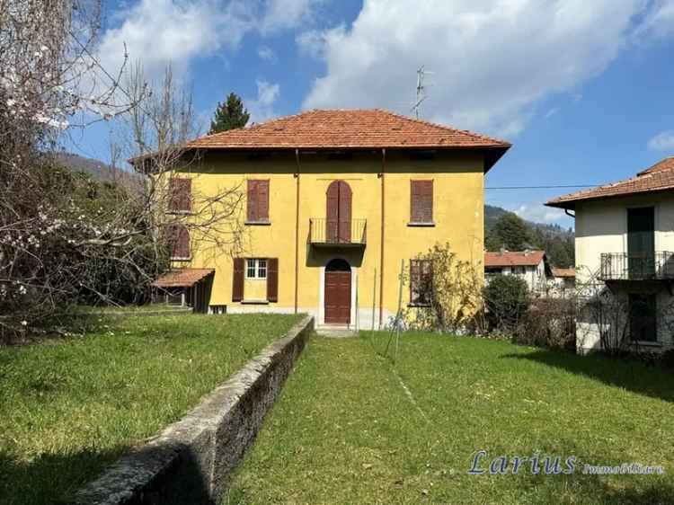 Villa singola Caglio giardino 400 mq due appartamenti