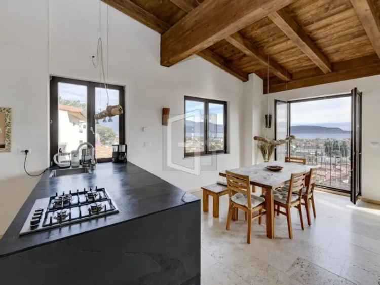 Villa con Vista Lago a Toscolano Maderno