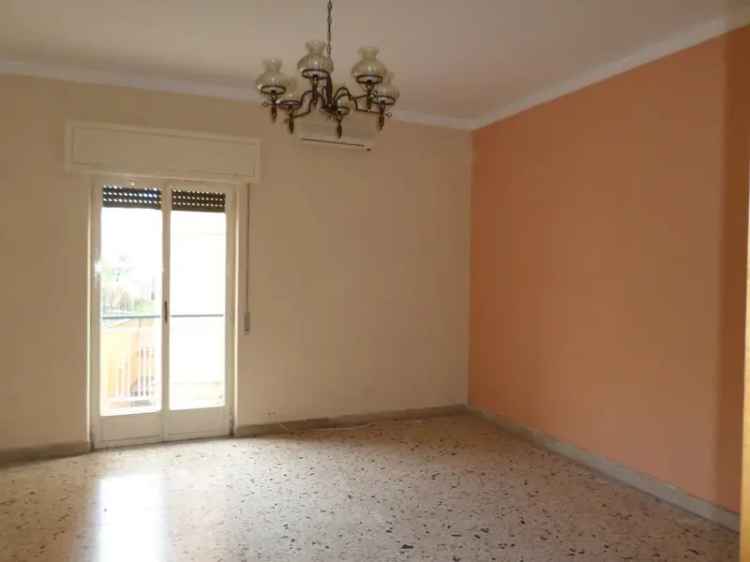 Ampio Appartamento 3 Camere Zona Campo Sportivo Agrigento