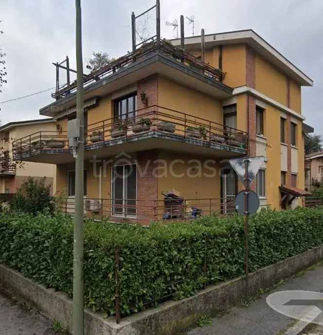 Ampio Quadrilocale a Brescia Quartiere Abba