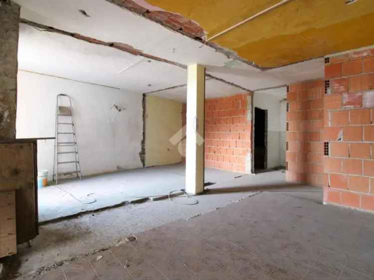 Attico 212 mq Lumezzane - Rustico da Ristrutturare
