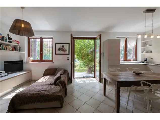 Villa indipendente a Baldissero Torinese con giardino