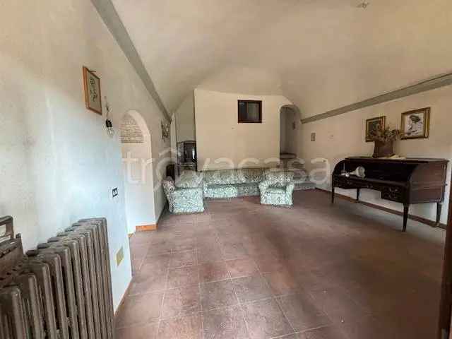 Casa indipendente Montichiari: Quadrilocale con portico e giardino