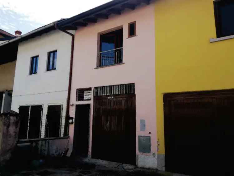 Casa Due Piani Garage Monolocale