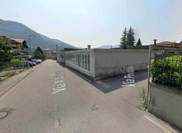 Complesso Industriale 1906 mq Uffici Magazzini Aree Esterne
