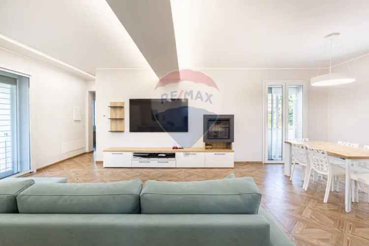 Villa Indipendente Meda Ristrutturata Nuovo Giardino Box Doppio