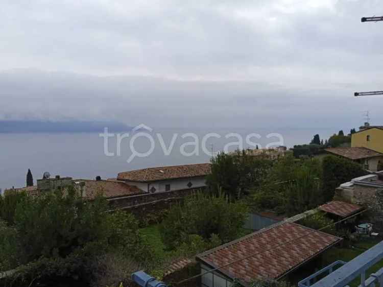 Rustico con Vista Lago a Cecina - 500 mq
