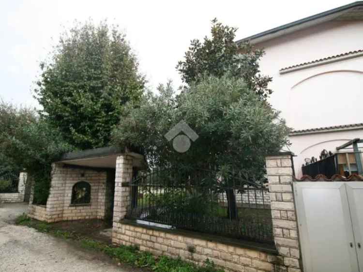 Casa Indipendente Brescia San Zeno 240mq Giardino 940mq