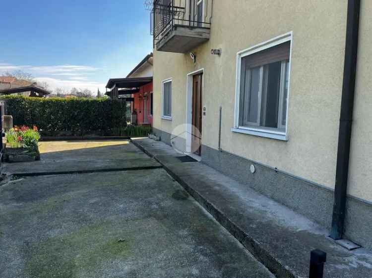 Bifamiliare in Vendita Capriano del Colle