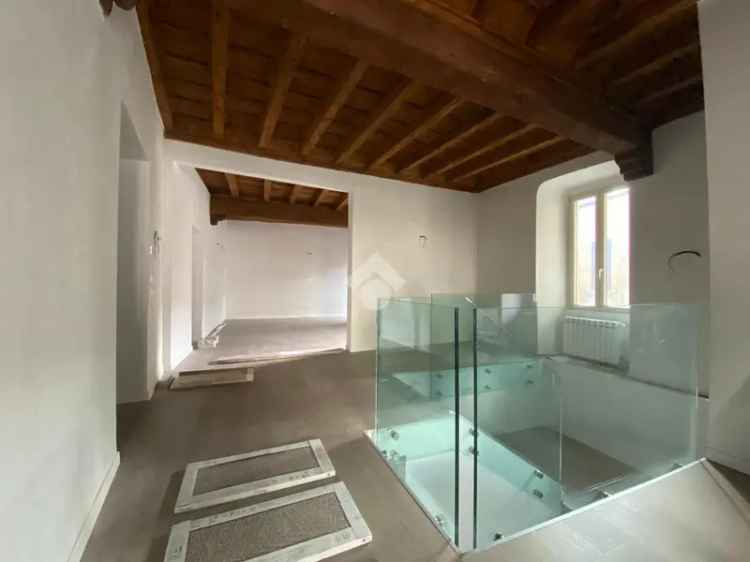 Trilocale 200 mq Iseo Ristrutturato