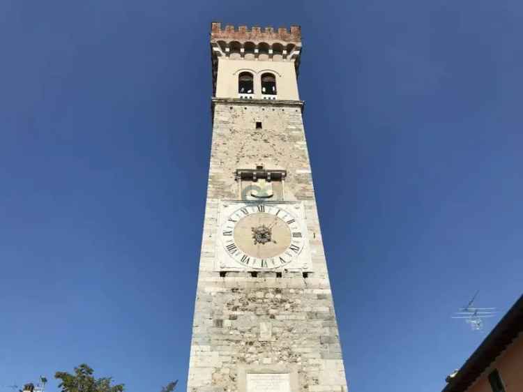 Casa Indipendente in Vendita Lonato del Garda Centro Storico