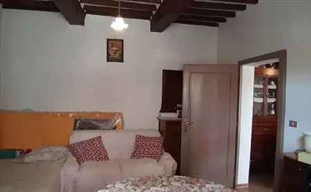 Casa 6 Camere Chiusi Montallese 210mq