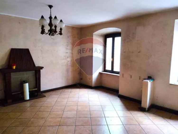 Rustico Montecchio 1043 mq progetto 13 appartamenti