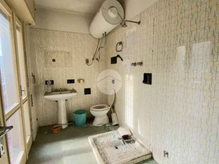 Casa indipendente trifamiliare Sellero