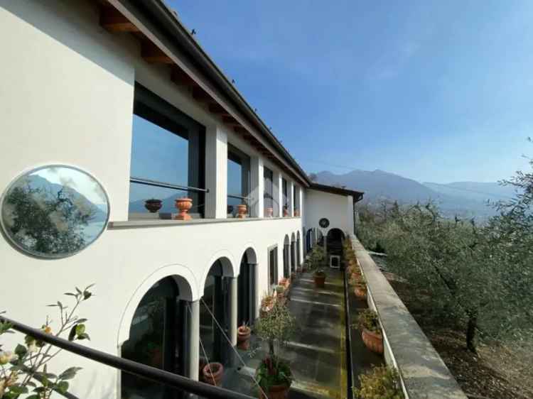 Loft Vista Lago Sale Marasino 460mq