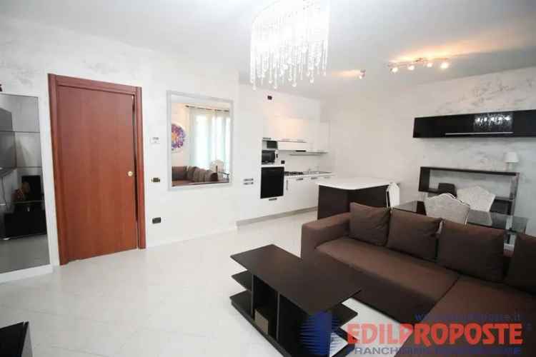 Bilocale Misinto - 2 Locali con Box e Cantina