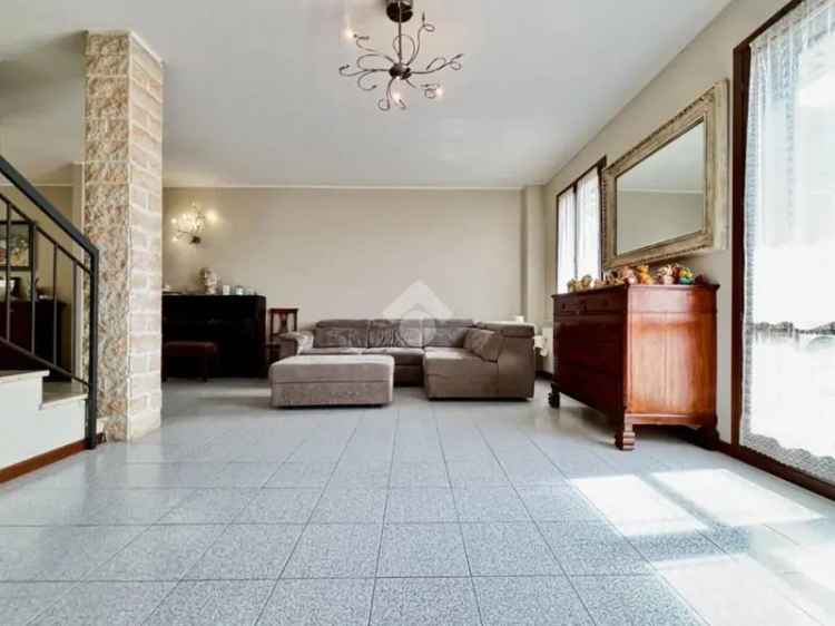 Villa a Schiera in Vendita a Villa Carcina