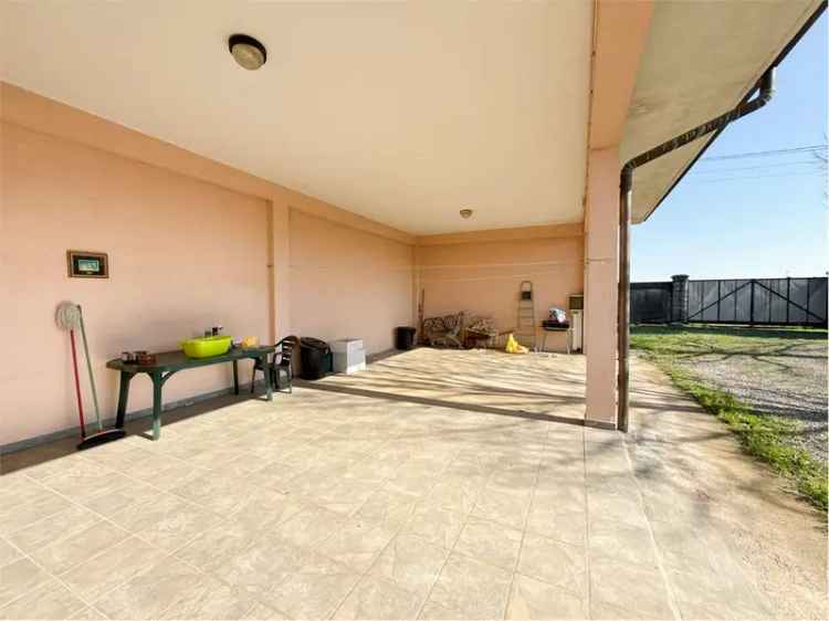 Casa singola Cislago giardino portico 2 camere ristrutturata