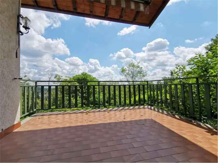 Villa singola Solzago con giardino e box
