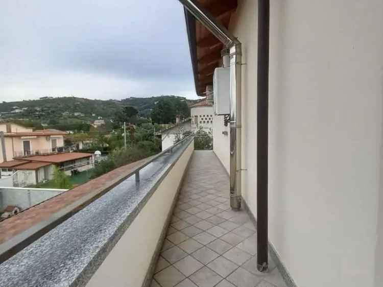 Affitto Annuale Castellabate: Appartamento vicino al mare
