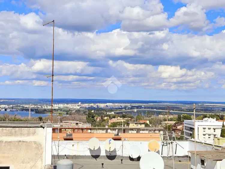 Quadrilocale in Vendita Via Cagliari