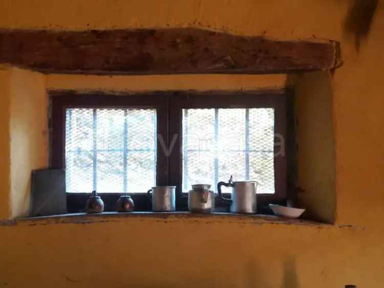 Rustico in Vendita Vestone con Terreno e Capanno di Caccia