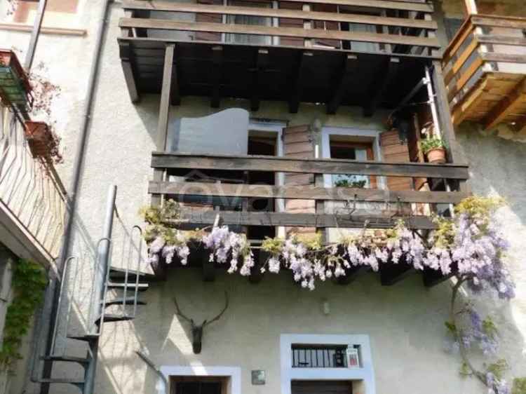 Casa Indipendente a Costa Gargnano