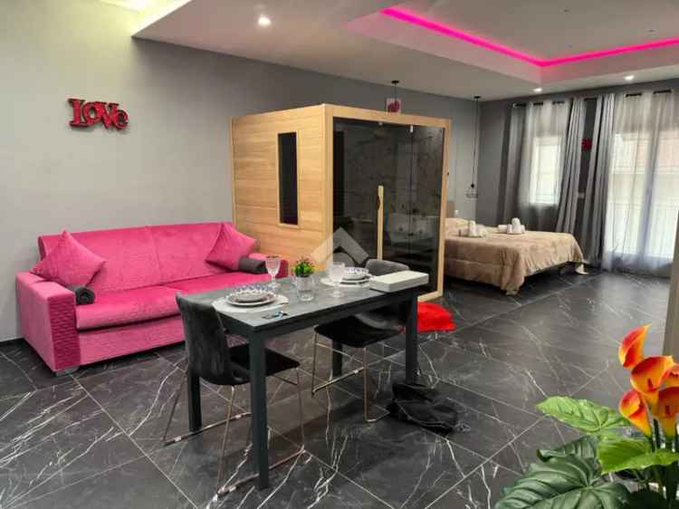 Suite di Lusso con Sauna e Vasca Idromassaggio in Vendita