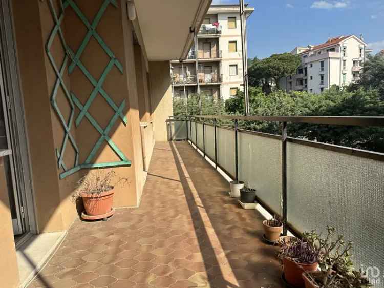 Savona Quadrilocale 107 mq con Posto Auto