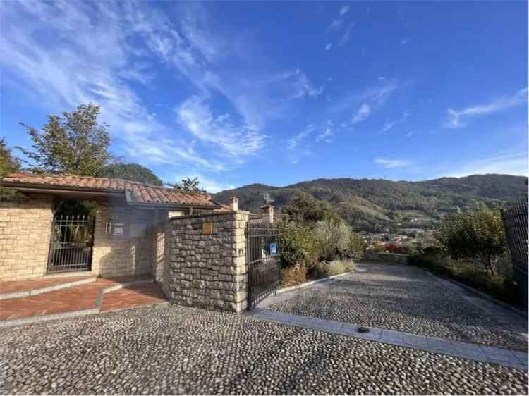 Villa di lusso con piscina e sauna Ome