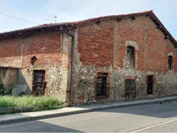 Rustico in vendita a Bedizzole via Larga 180 mq