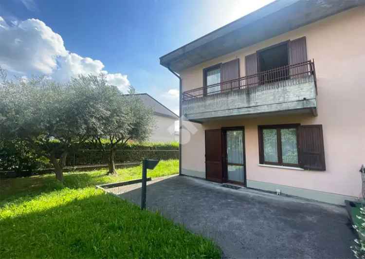 Villa a Schiera Cellatica Giardino 3 Camere