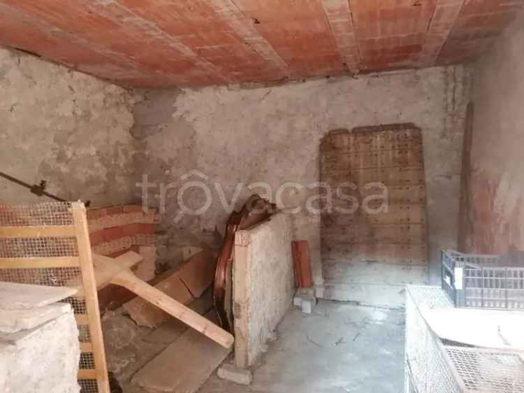 Rustico da Ristrutturare a Serle
