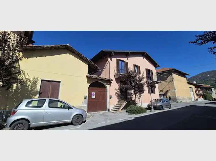 Villa Bifamiliare Frossasco Giardino 200mq Due Unita Abitative