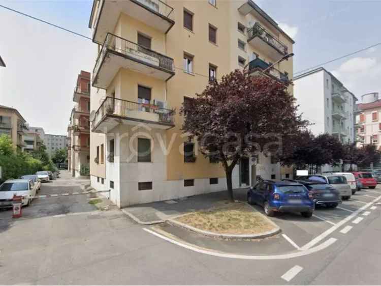 Appartamento in Asta a Brescia: Ottimo Investimento Prima Casa