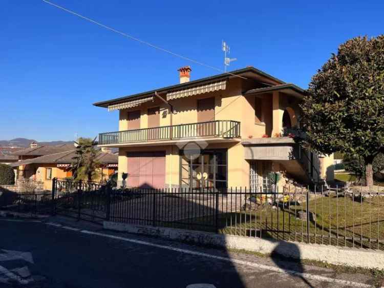 Villa di lusso in vendita a Capriolo