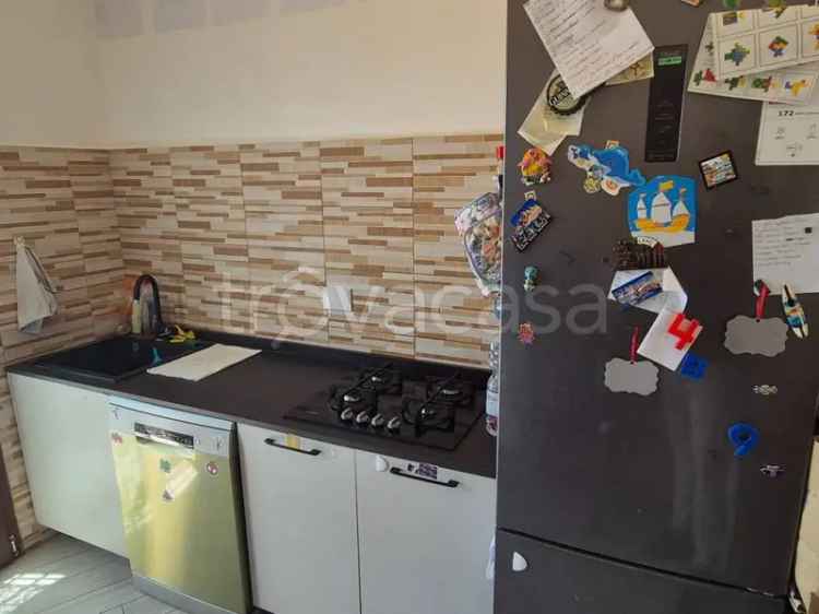 Appartamento in Vendita a Pomezia Via Ofanto
