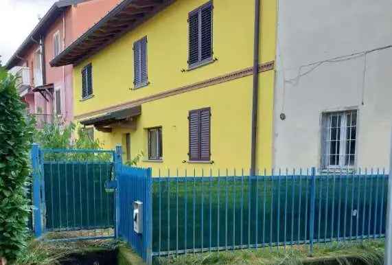 Quadrilocale in Asta a Binago con Giardino e Deposito