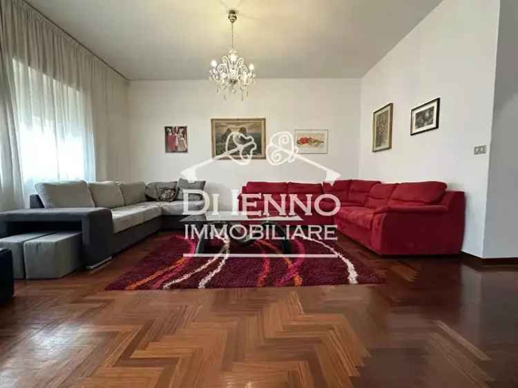 Affitto Casa Trifamiliare Roma