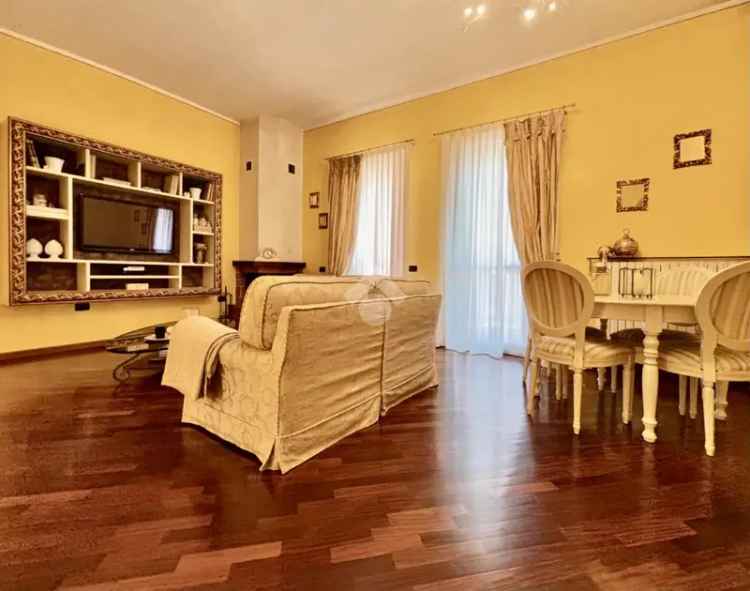 Quadrilocale con Terrazza Panoramica e Doppia Autorimessa