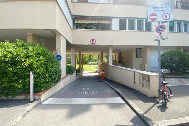 Box Auto 42 mq Lecci - Deposito o Magazzino
