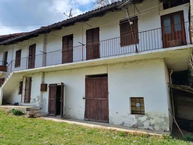 Rustico in Vendita a Verzuolo con Terreno