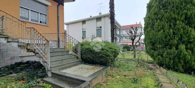 Casa Indipendente Centro Paese con Giardino e Garage Doppio