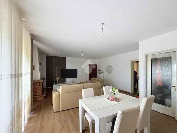 Quadrilocale ristrutturato con garage - Cascina