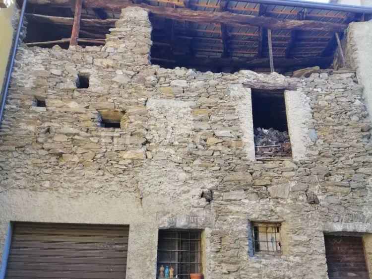 Rustico da Ristrutturare Grevo Cedegolo Cammino Carlo Magno