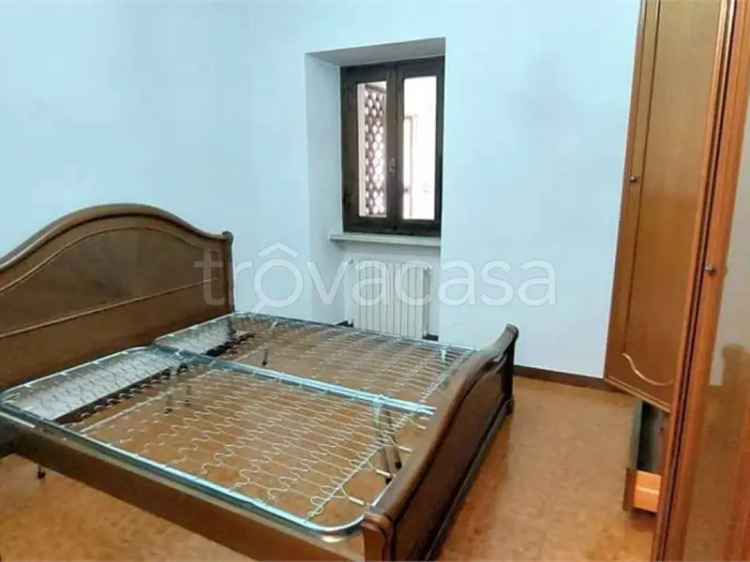 Casa Indipendente a Bedizzole: 2 Appartamenti e Rustico